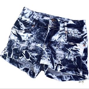Docefit | Tie Dye Stretch Shorts.